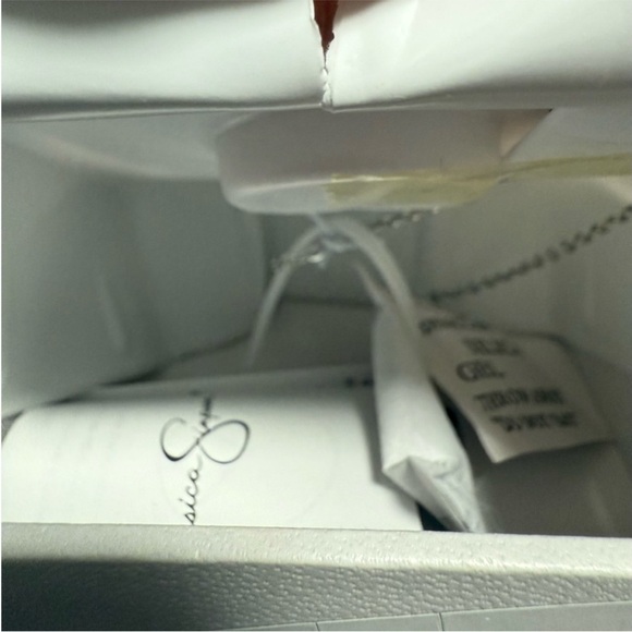 NWT Jessica simpson silver pendant Watch necklace - Picture 6 of 6